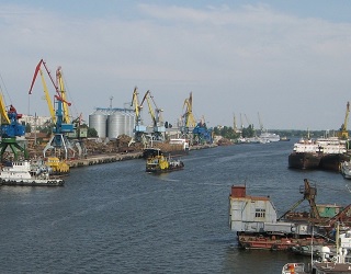Херсонський порт за десять місяців зменшив перевантаження зерна на 30%
